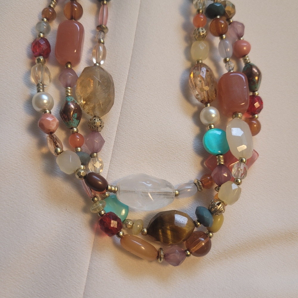 Lia Sophia necklace